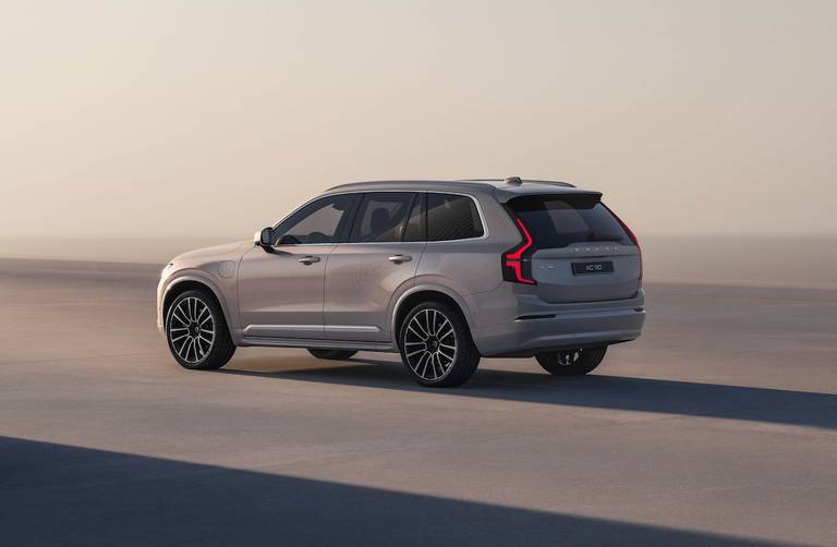 VOLVO XC90