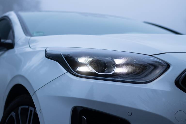 Kia ProCeed Lights 1